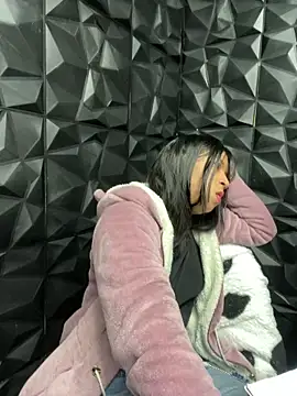 lil charme online show from October 2025 10:18:02 PM