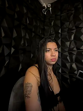 lil charme online show from October 2025 06:53:01 PM