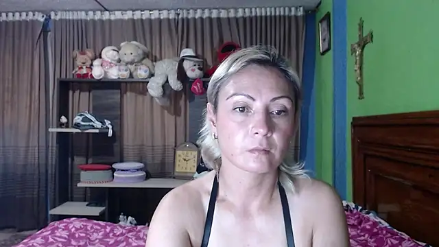  Charlize theron  online show from September 2025 11:15:01 PM