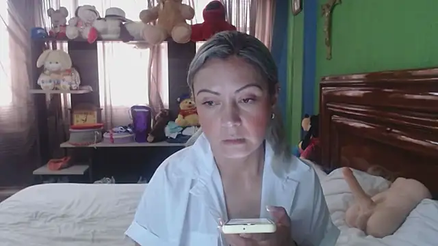  Charlize theron  online show from January 2026 09:06:02 PM