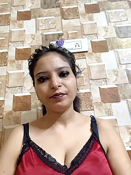 QUEEN-ADITI online show from November 2025 03:26:02 PM