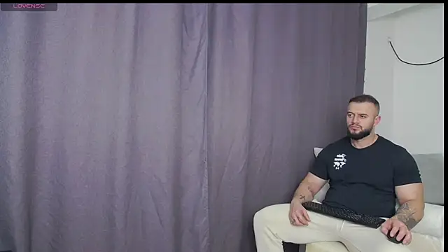 RickyMiami1 online show from February 2026 07:32:02 PM