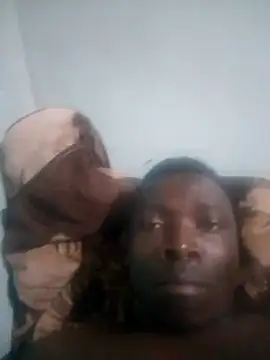 Snapshot of Mrhugeblack chatting on October 2025 11:15:01 PM Mrhugeblack online show from October 2025 11:15:01 PM