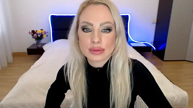 Tina Shines online show from November 2025 12:05:01 PM