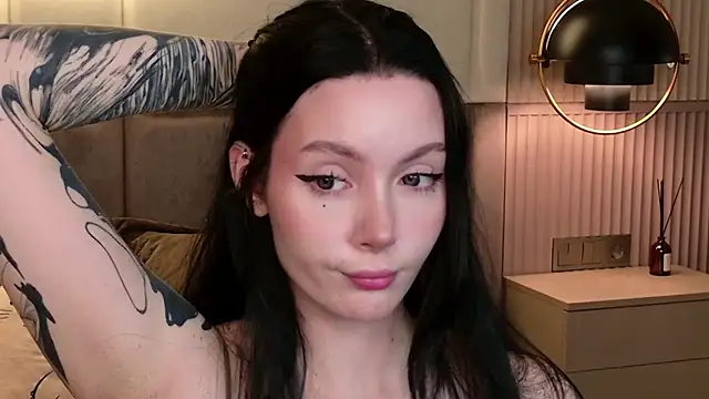 Goldy Stark online show from February 2026 09:00:02 PM