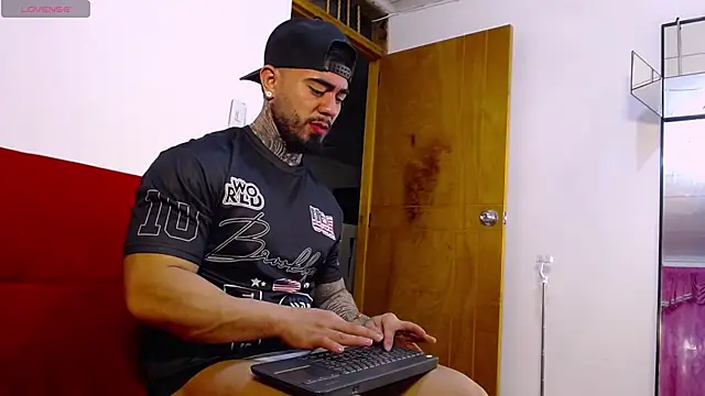 tommyblessd1 online show from July 2026 05:37:01 AM