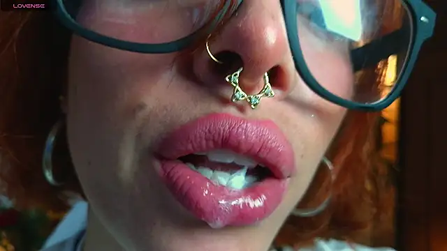 Snapshot of bri_von_dhara__ chatting on June 2026 04:19:02 PM bri von dhara online show from June 2026 04:19:02 PM