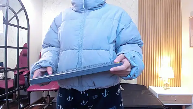 aliceandsia online show from April 2026 12:15:02 PM