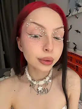 Lina Thornton  online show from November 2025 07:13:02 PM