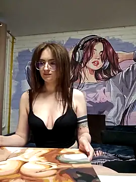 SophiaHarris online show from September 2025 12:32:02 PM