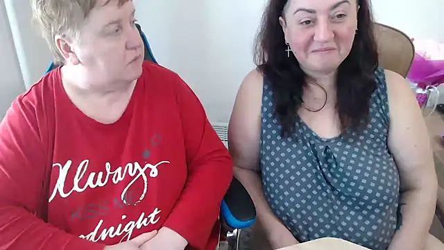 Snapshot of Bertie_Adeline chatting on December 2025 09:40:02 AM Bertie Adeline online show from December 2025 09:40:02 AM