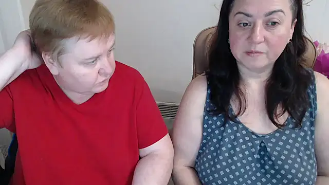 Snapshot of Bertie_Adeline chatting on December 2025 07:19:02 PM Bertie Adeline online show from December 2025 07:19:02 PM