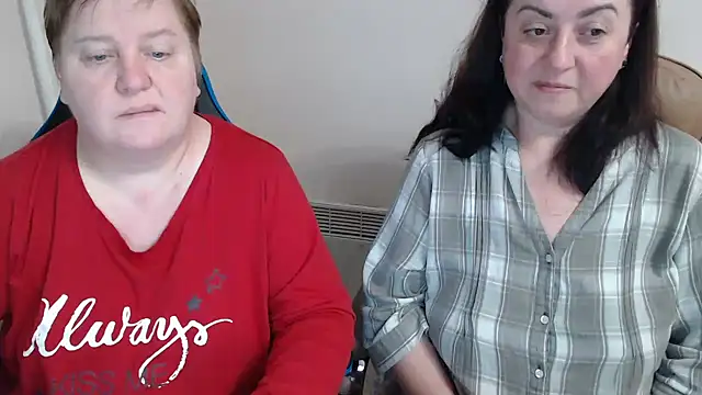 Snapshot of Bertie_Adeline chatting on January 2026 08:58:01 PM Bertie Adeline online show from January 2026 08:58:01 PM