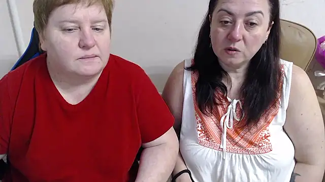 Snapshot of Bertie_Adeline chatting on January 2026 08:25:02 PM Bertie Adeline online show from January 2026 08:25:02 PM