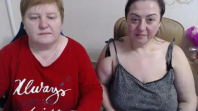 Snapshot of Bertie_Adeline chatting on January 2026 09:07:02 PM Bertie Adeline online show from January 2026 09:07:02 PM