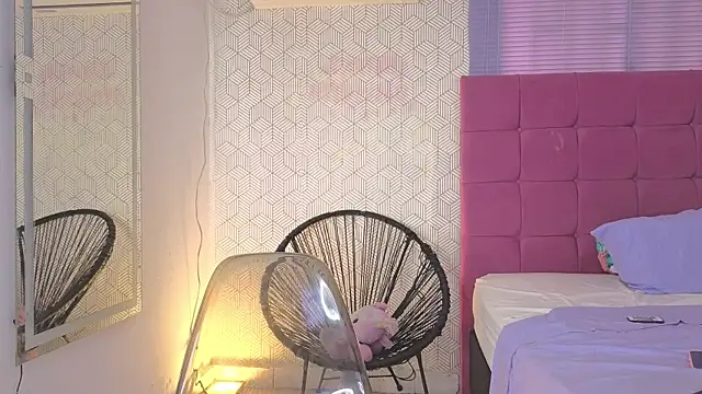 Snapshot of elzafuentes1 chatting on July 2026 08:00:02 PM elzafuentes1 online show from July 2026 08:00:02 PM