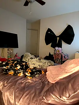 cupcakemia online show from October 2025 11:24:02 PM