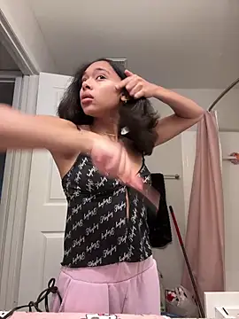 cupcakemia online show from October 2025 04:48:01 PM