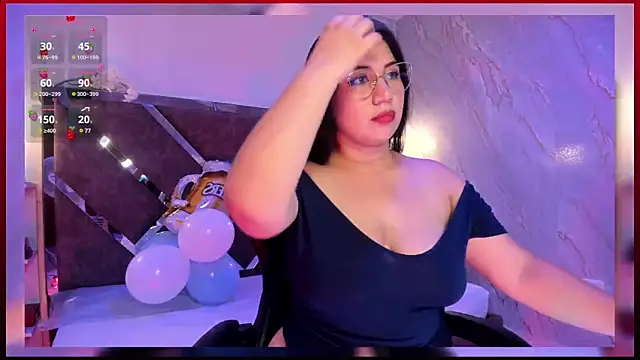 Snapshot of BBWCloe_ chatting on October 2025 03:48:01 AM BBWCloe online show from October 2025 03:48:01 AM