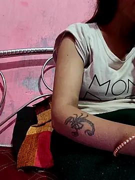 Snapshot of dezy_34 chatting on November 2025 06:31:01 PM dezy 34 online show from November 2025 06:31:01 PM