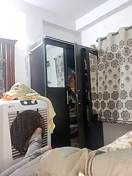 avi007p online show from April 2026 05:04:02 PM