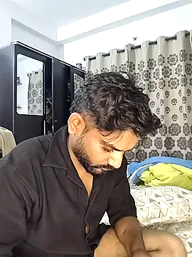 Snapshot of avi007p chatting on June 2026 05:39:02 PM avi007p online show from June 2026 05:39:02 PM