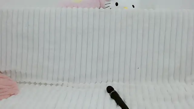 Emmahahaha17 online show from March 2026 02:52:01 PM