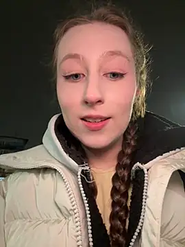 FroggyAnna online show from November 2025 05:26:01 PM