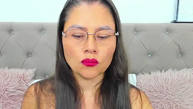 Isbettyche online show from March 2026 03:50:01 AM