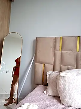 Snapshot of LoanaSantos chatting on November 2025 09:07:01 PM LoanaSantos online show from November 2025 09:07:01 PM