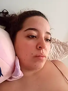 Snapshot of LoanaSantos chatting on December 2025 06:37:02 PM LoanaSantos online show from December 2025 06:37:02 PM