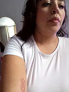 Snapshot of LoanaSantos chatting on February 2026 09:26:01 PM LoanaSantos online show from February 2026 09:26:01 PM