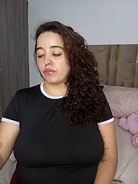 Snapshot of LoanaSantos chatting on March 2026 11:10:01 PM LoanaSantos online show from March 2026 11:10:01 PM