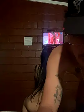 miawhithee online show from November 2025 04:46:01 AM