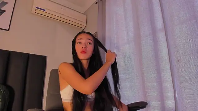Snapshot of miIa_bratz chatting on September 2025 07:50:02 PM miIa bratz online show from September 2025 07:50:02 PM