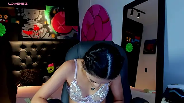 Snapshot of miIa_bratz chatting on May 2026 08:49:02 PM miIa bratz online show from May 2026 08:49:02 PM