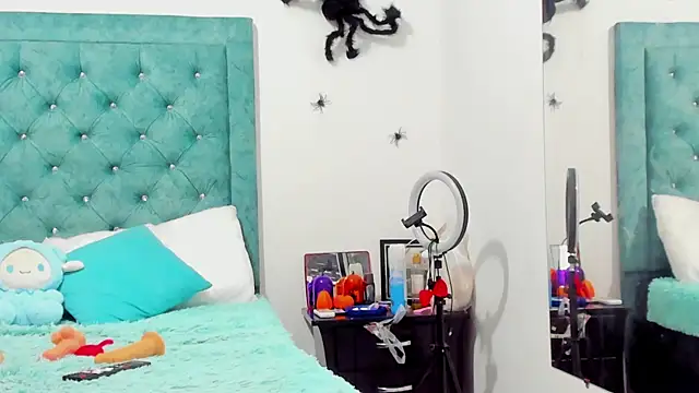 Rihanna hotx online show from October 2025 03:06:01 AM