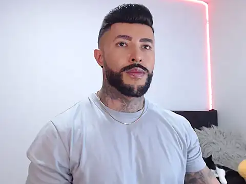 andrea de lucaa online show from September 2025 01:39:02 AM