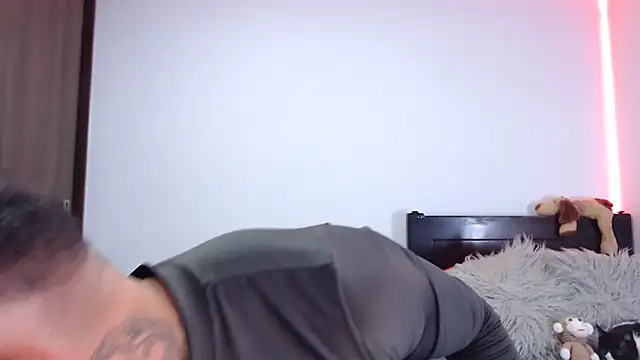 andrea de lucaa online show from January 2026 02:58:02 AM