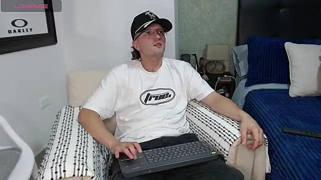 steve hornyboy online show from October 2025 12:57:01 AM