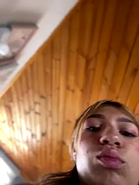 Snapshot of Isabella18_pink chatting on January 2026 06:00:01 PM Isabella18 pink online show from January 2026 06:00:01 PM