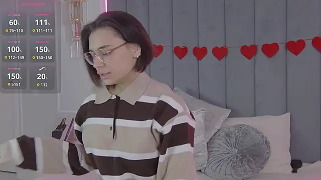 VioletAsh online show from March 2026 04:52:01 AM