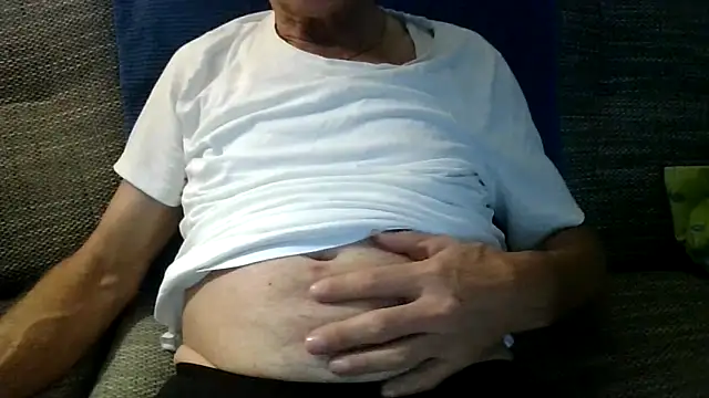 velikifant7 online show from December 2025 06:49:01 PM