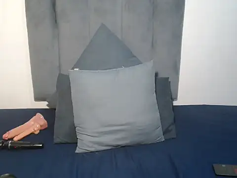 Snapshot of GorillaGripCunt77 chatting on November 2025 07:43:01 AM GorillaGripCunt77 online show from November 2025 07:43:01 AM