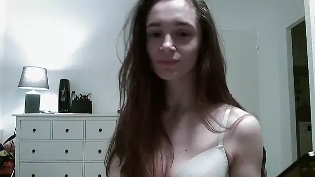   Leyla   online show from November 2025 05:08:02 AM