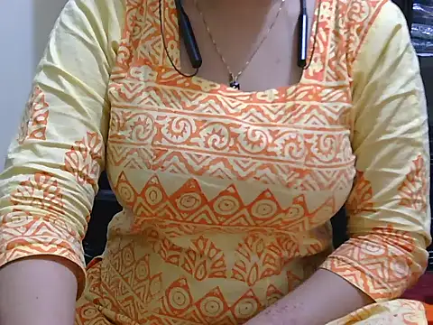 Snapshot of fairy_queen07 chatting on November 2025 06:28:02 PM fairy queen07 online show from November 2025 06:28:02 PM