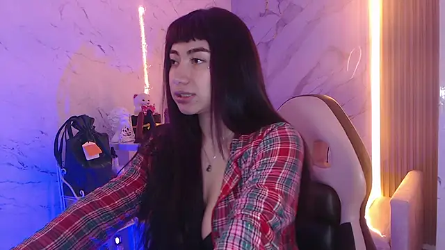 Sophia tf online show from November 2025 01:11:02 PM