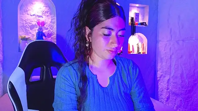 Sophia tf online show from March 2026 02:56:01 AM