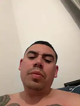 davidxxx099 online show from April 2026 06:00:02 AM