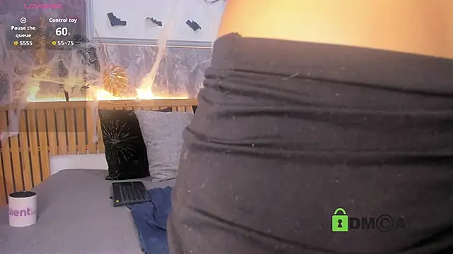 princequinn  online show from October 2025 08:19:01 PM